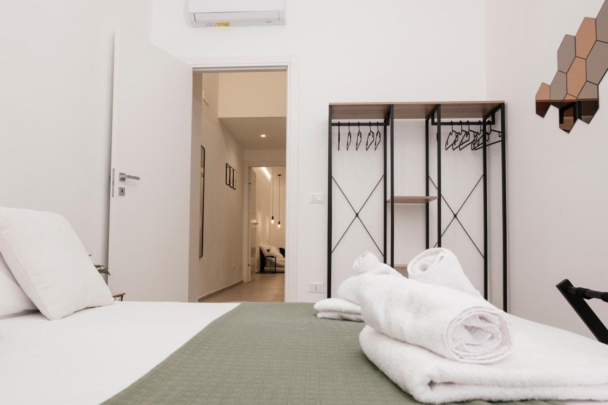 Pepoli Deluxe - Exclusive Apartment - Free Parking Трапані Екстер'єр фото